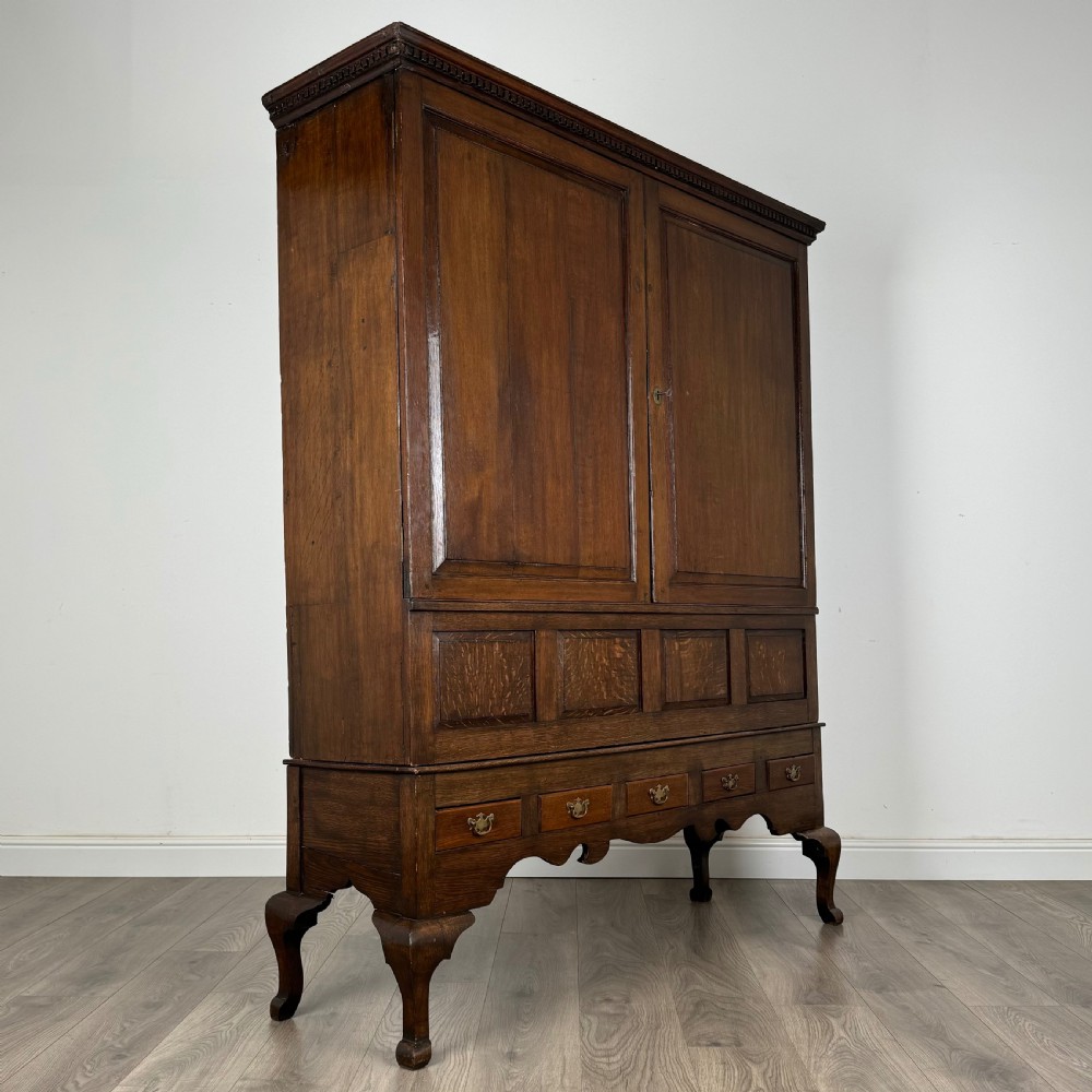 Antique 18th Century Cupboard In Oak  View IX
