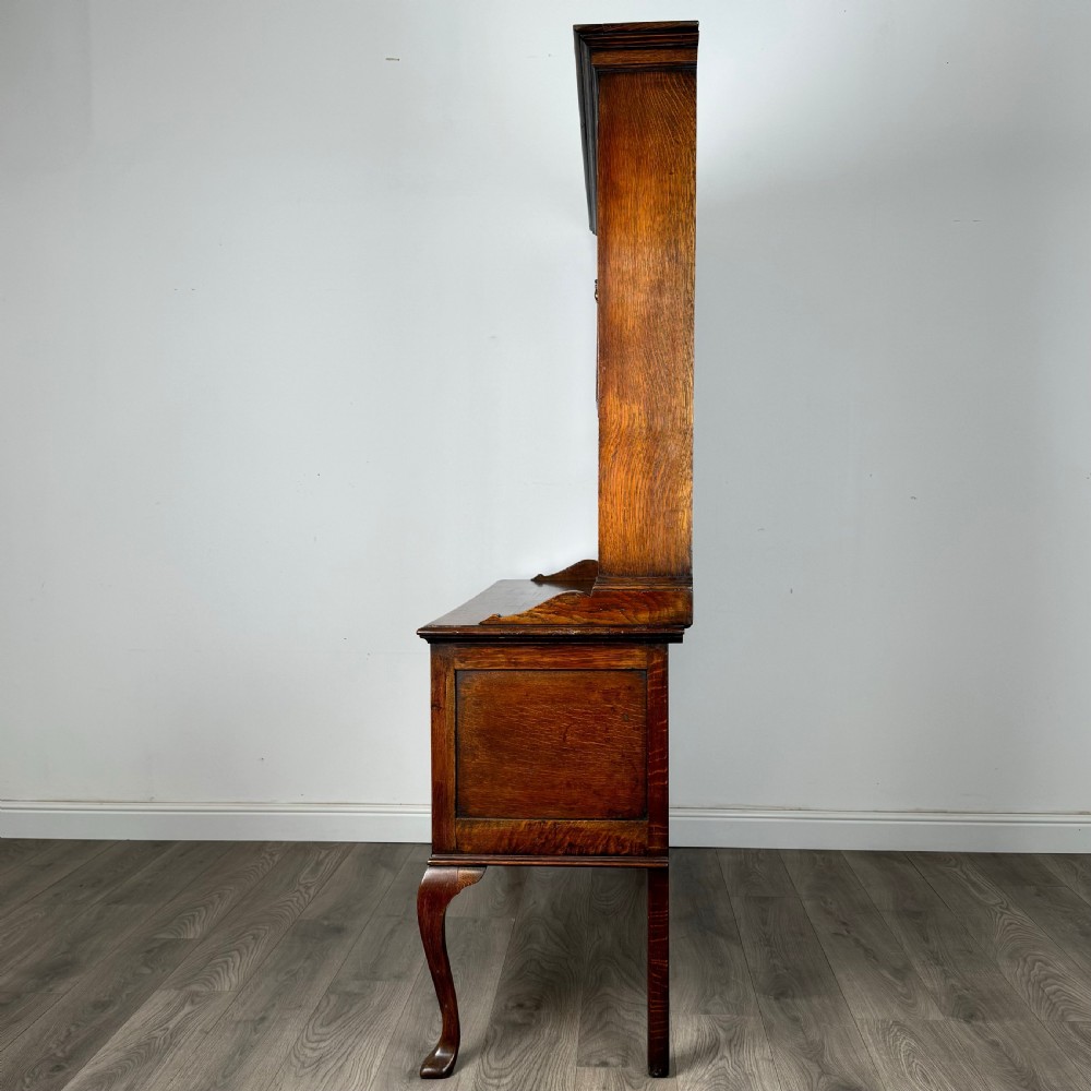 Antique Late 19th Century Queen Anne Style Dresser In Oak 
 View IV