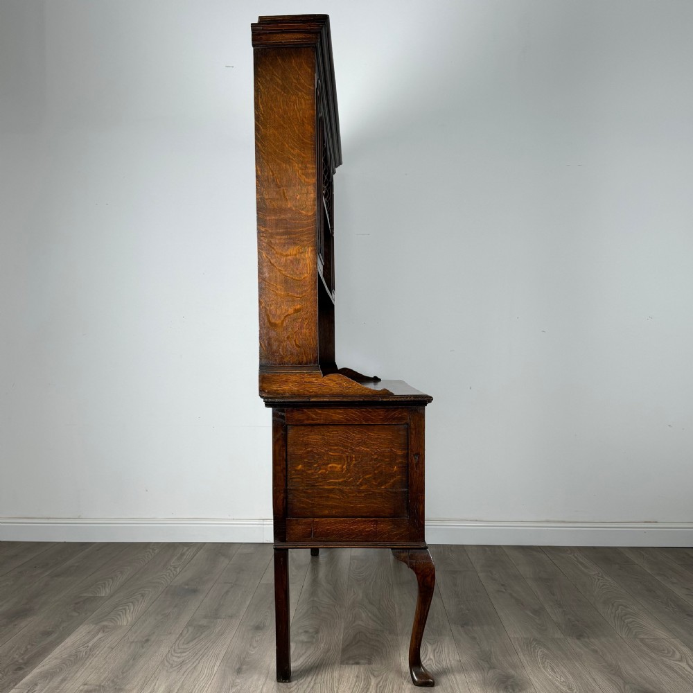 Antique Late 19th Century Queen Anne Style Dresser In Oak 
 View IX
