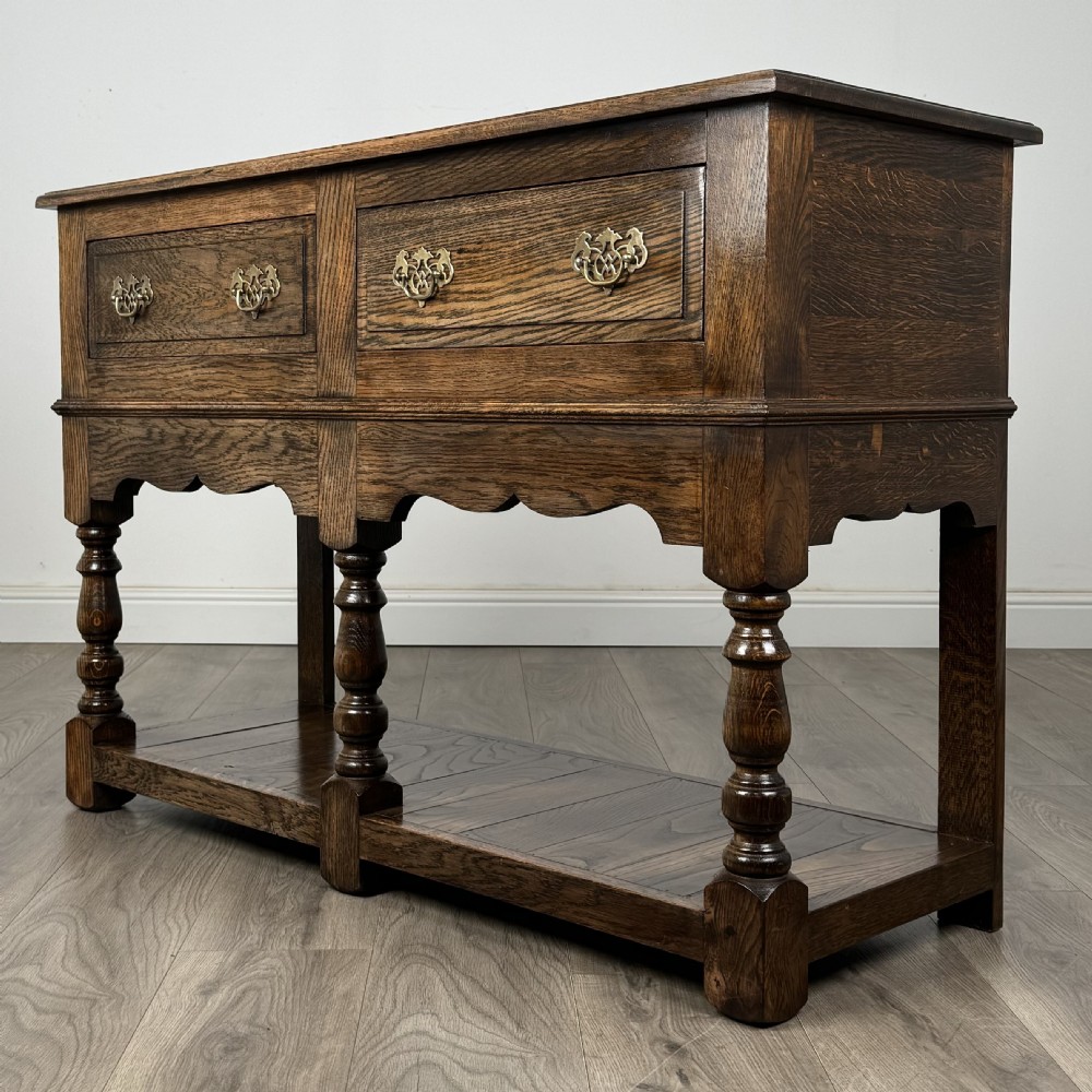 Antique 20th Century Good Quality Sideboard In Oak 
 View II