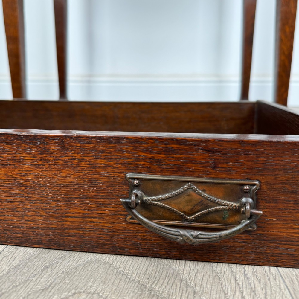  Antique 20th Century Side Table In Oak View XI