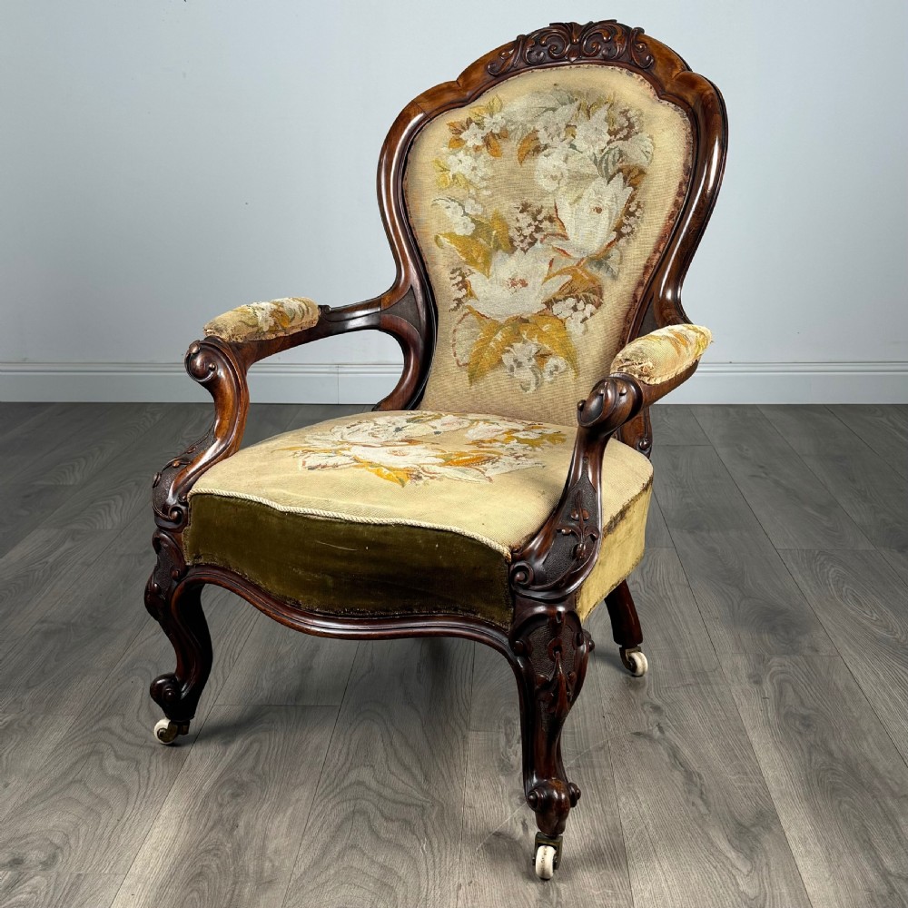 Antique 19th Century Fine Quality Armchair In Walnut 
