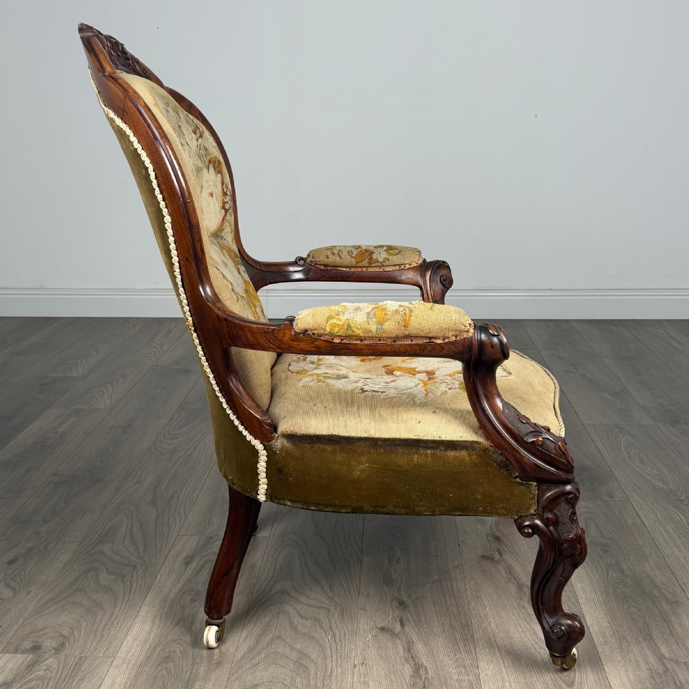 Antique 19th Century Fine Quality Armchair In Walnut 
 View VI