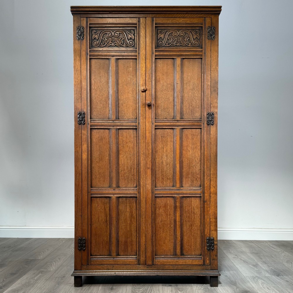  Antique 20th Century Wardrobe In Oak 