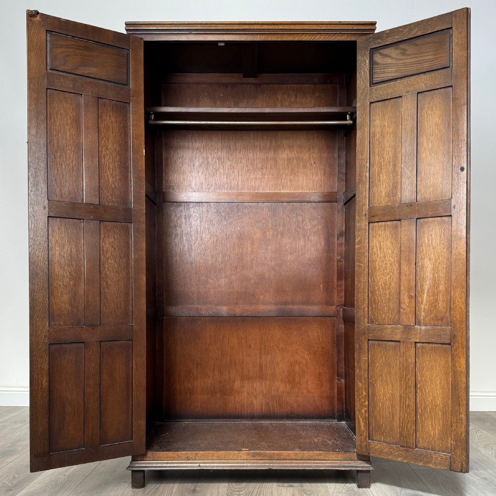  Antique 20th Century Wardrobe In Oak  View II
