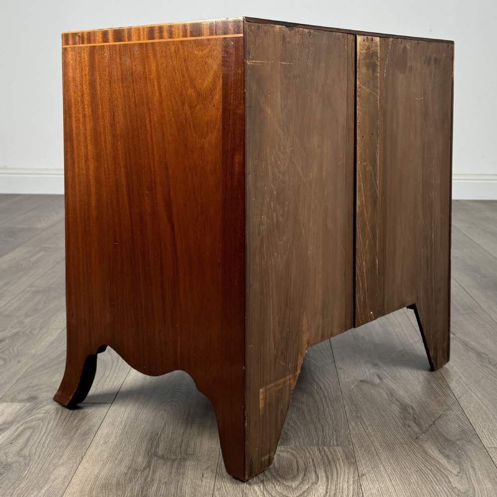 Antique Small 20th Century Chest Of Drawers In Mahogany 
 View III