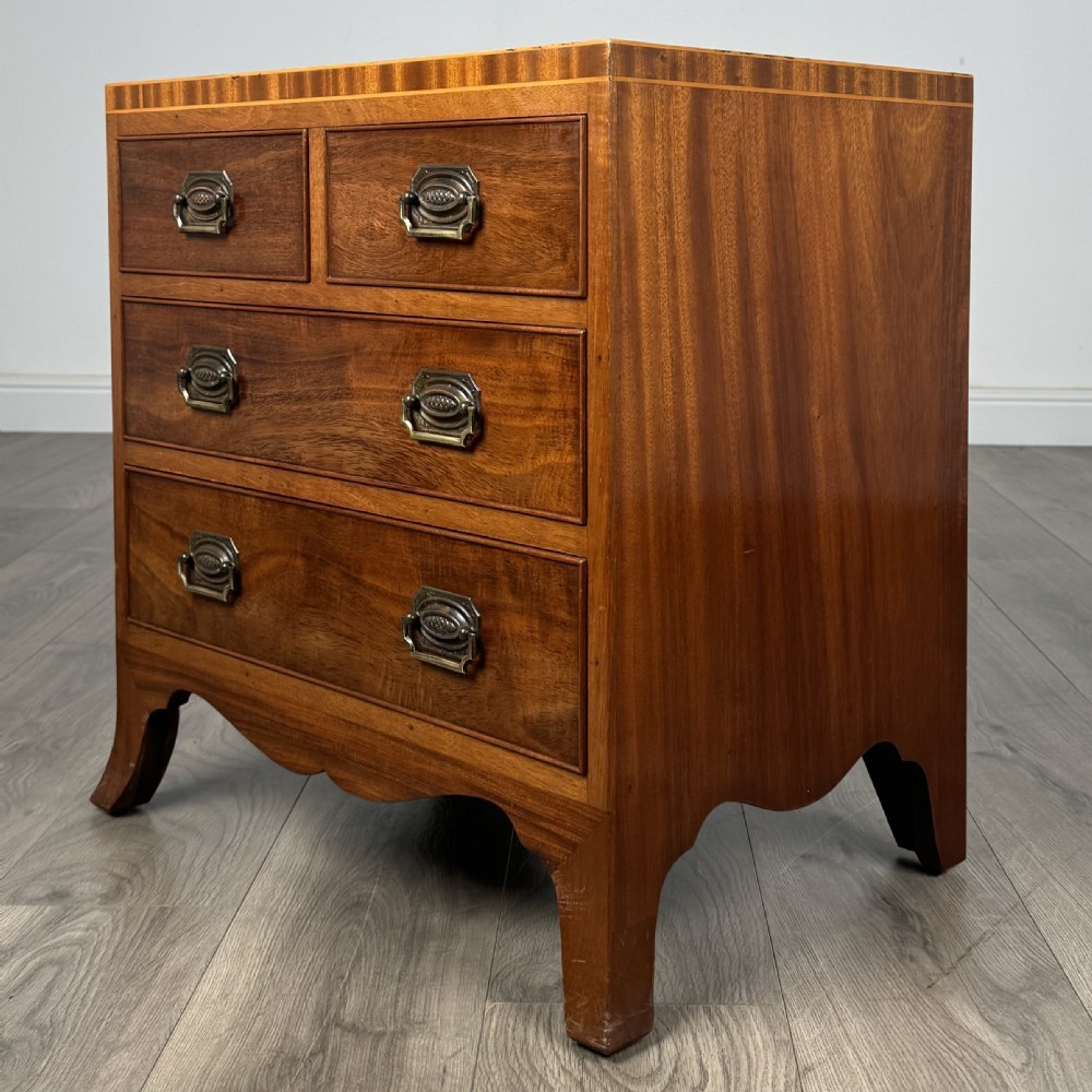 Antique Small 20th Century Chest Of Drawers In Mahogany 
 View IV