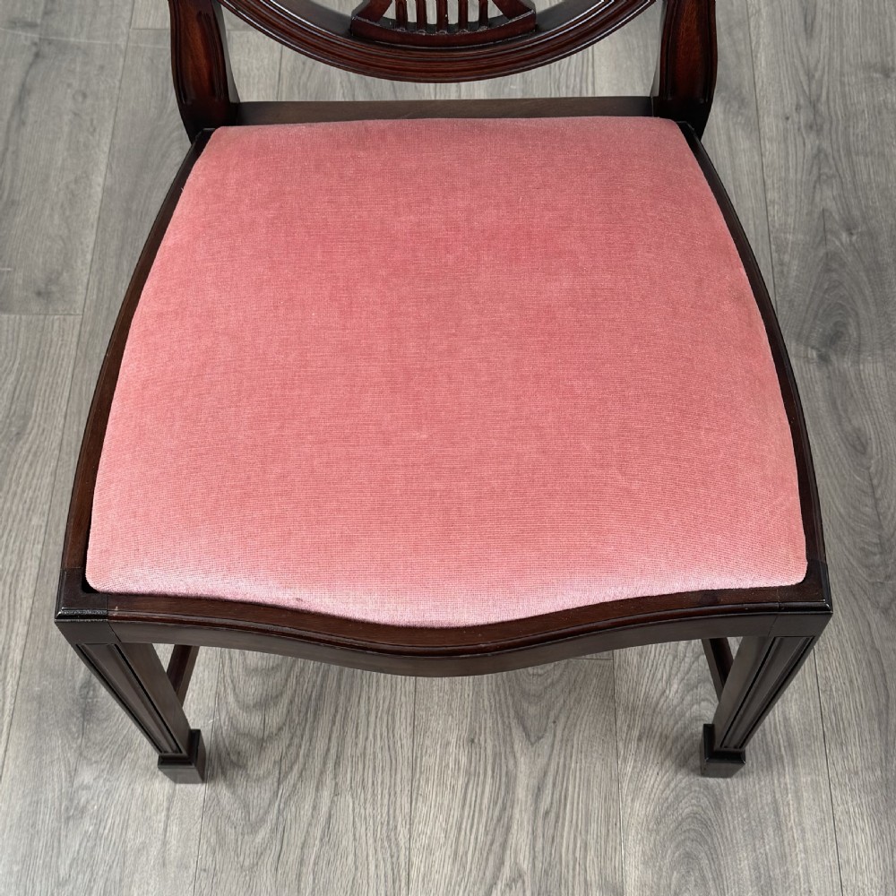  Antique 20th Century Set Of 10 Hepplewhite Style Dining Chairs  View X