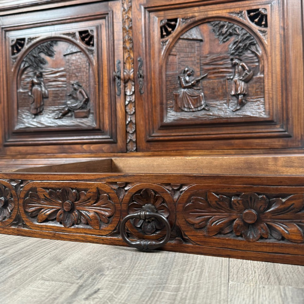 Antique 19th Century French Breton Sideboard In Chestnut 
 View XII
