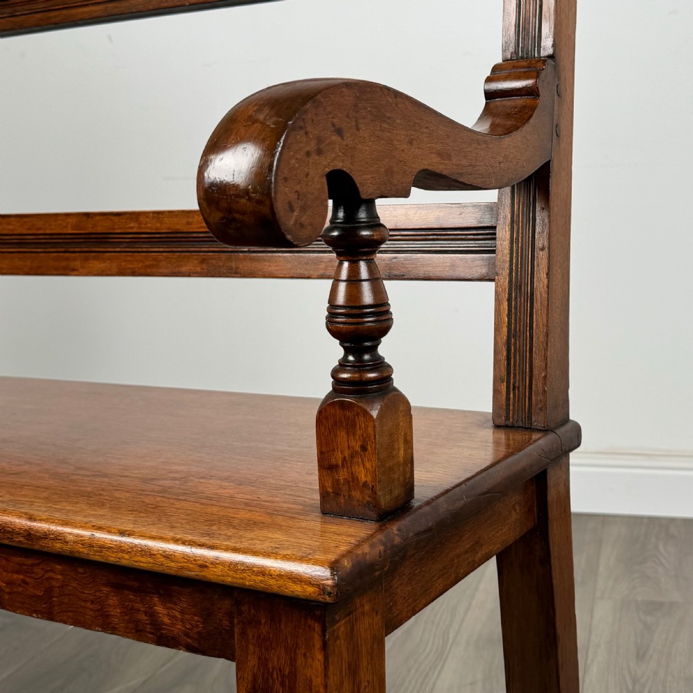  Antique 20th Century Good Quality Hall Bench In Walnut 
 View XXIII
