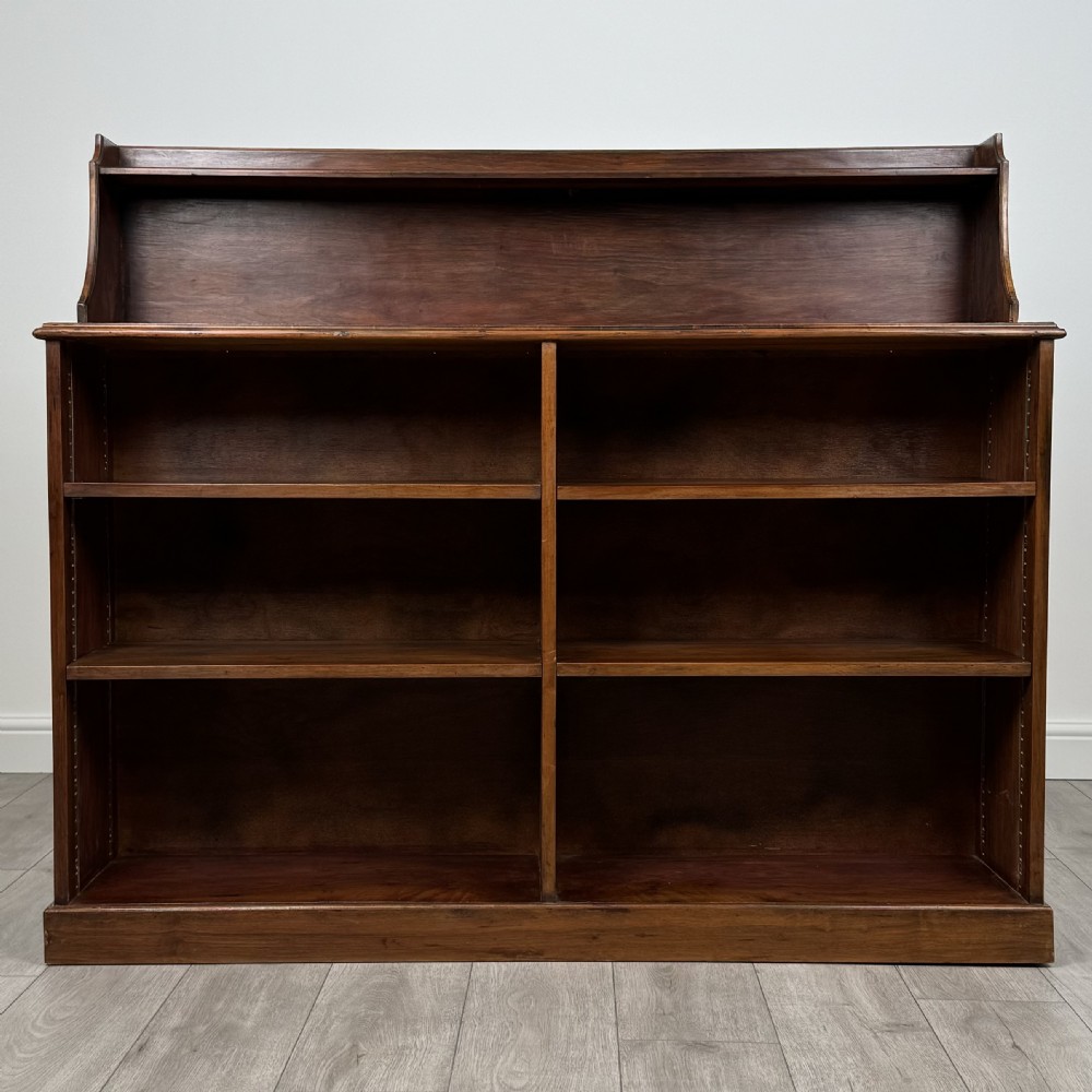 Antique 20th Century Bookcase In Mahogany 
