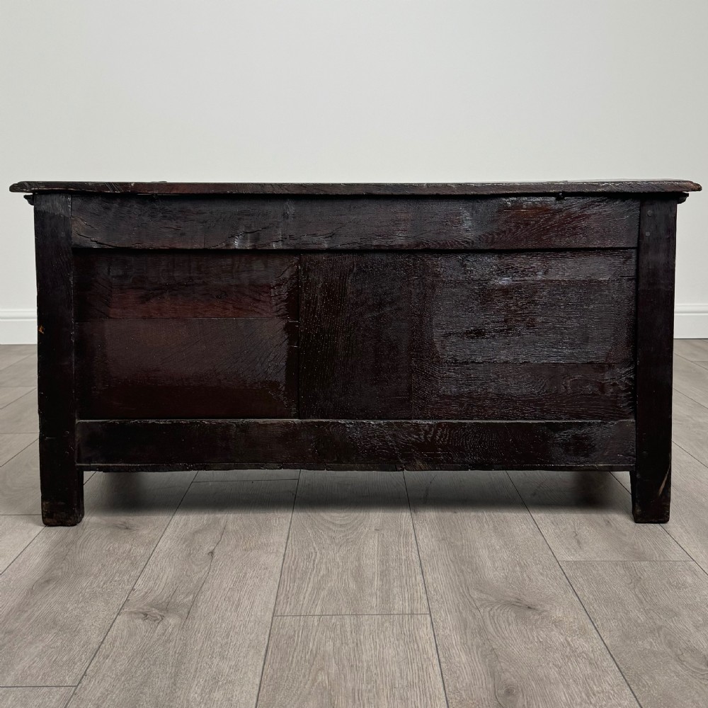 Antique 18th Century Fine Quality Coffer / Blanket Box In Oak
 View V