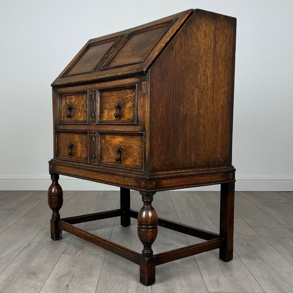 Antique 20th Century Oak Bureau Of Good Quality 
 View III