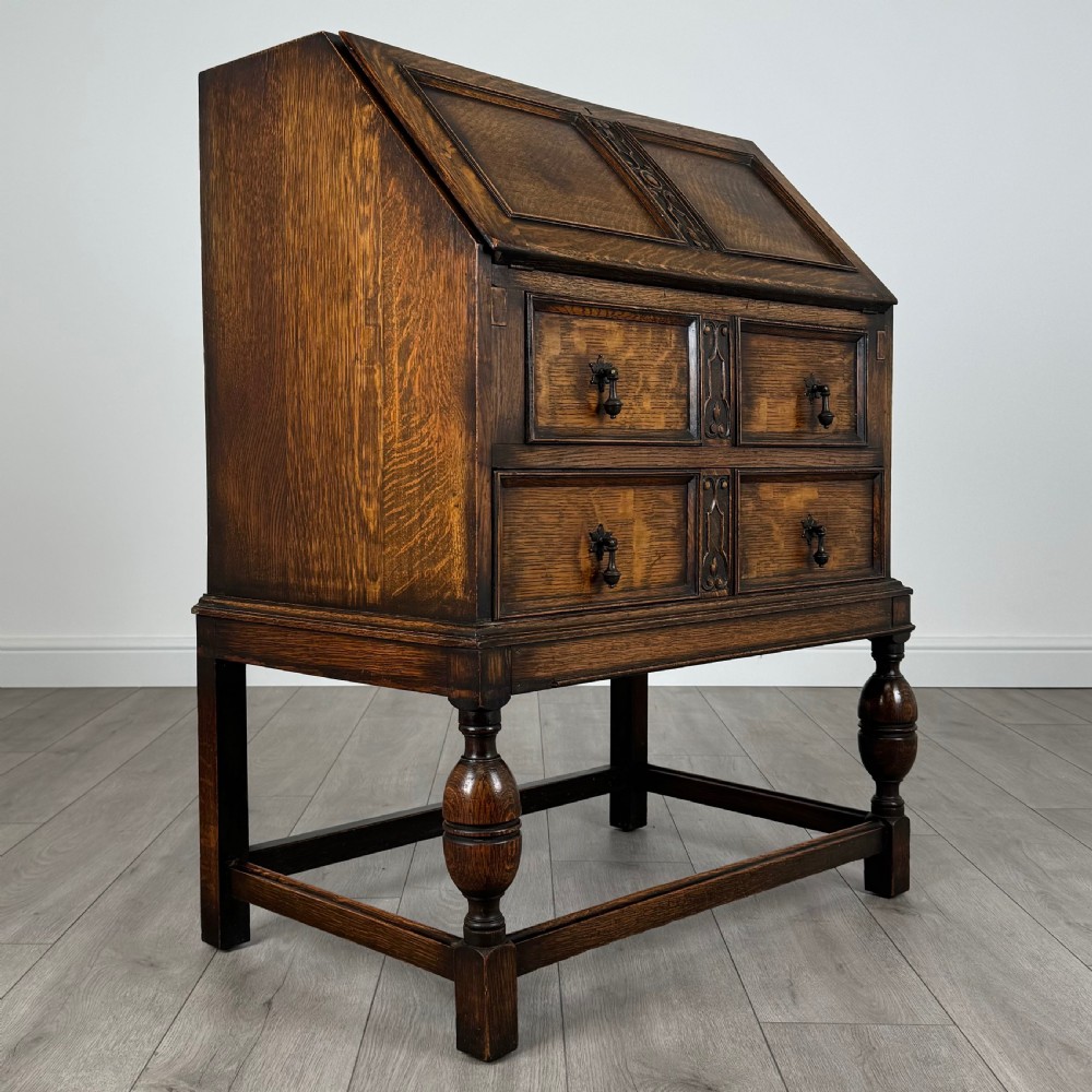 Antique 20th Century Oak Bureau Of Good Quality 
 View VII