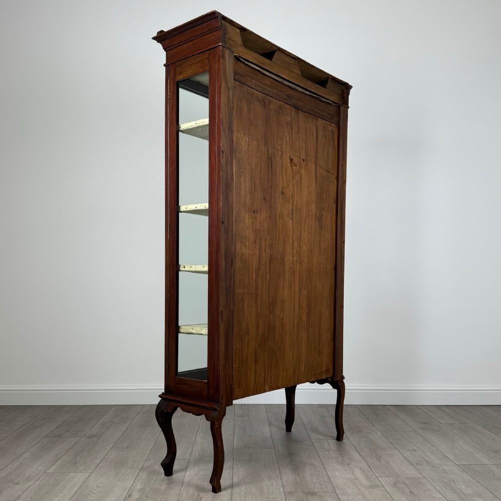 Antique 20th Century Display Cabinet In Mahogany 
 View V