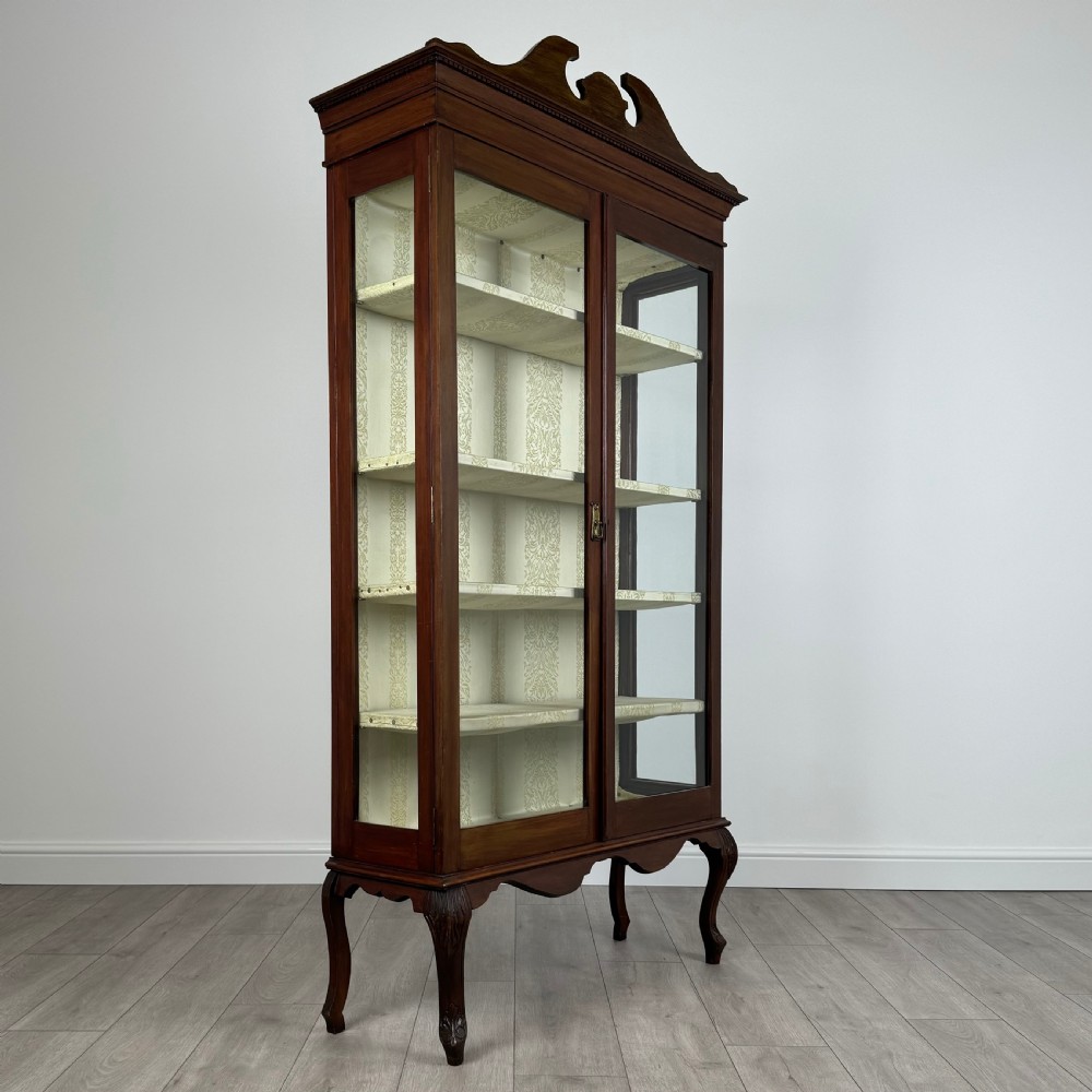 Antique 20th Century Display Cabinet In Mahogany 
 View VI