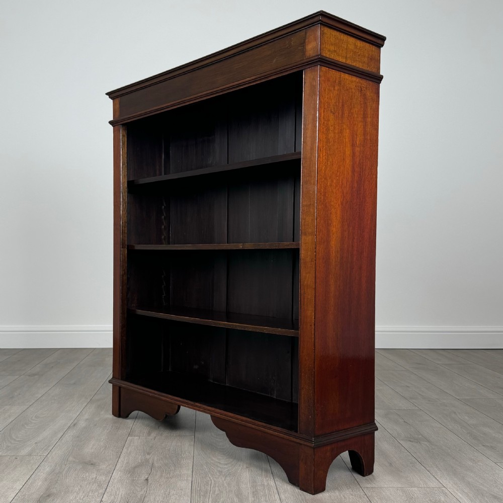 Antique 20th Century Small Open Bookcase In Mahogany  View II