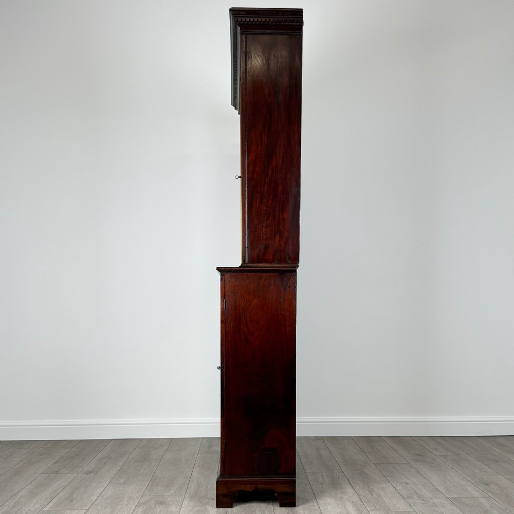 Antique 18th Century Bookcase Of Finest Quality In Mahogany  View V
