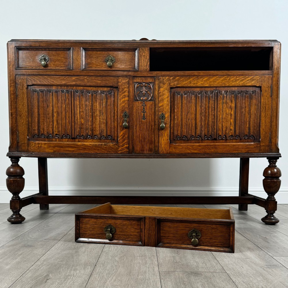  Antique 20th Century Art Nouveau Sideboard In Oak View XI