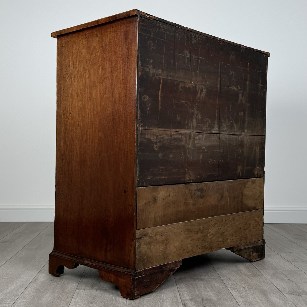 Antique 18th Century Chest Of Drawers In Mahogany  View III