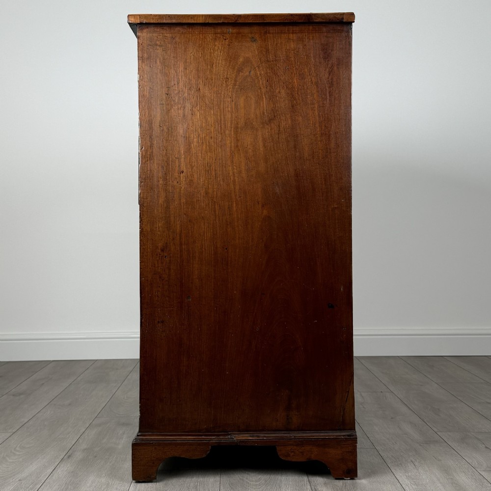 Antique 18th Century Chest Of Drawers In Mahogany  View IV