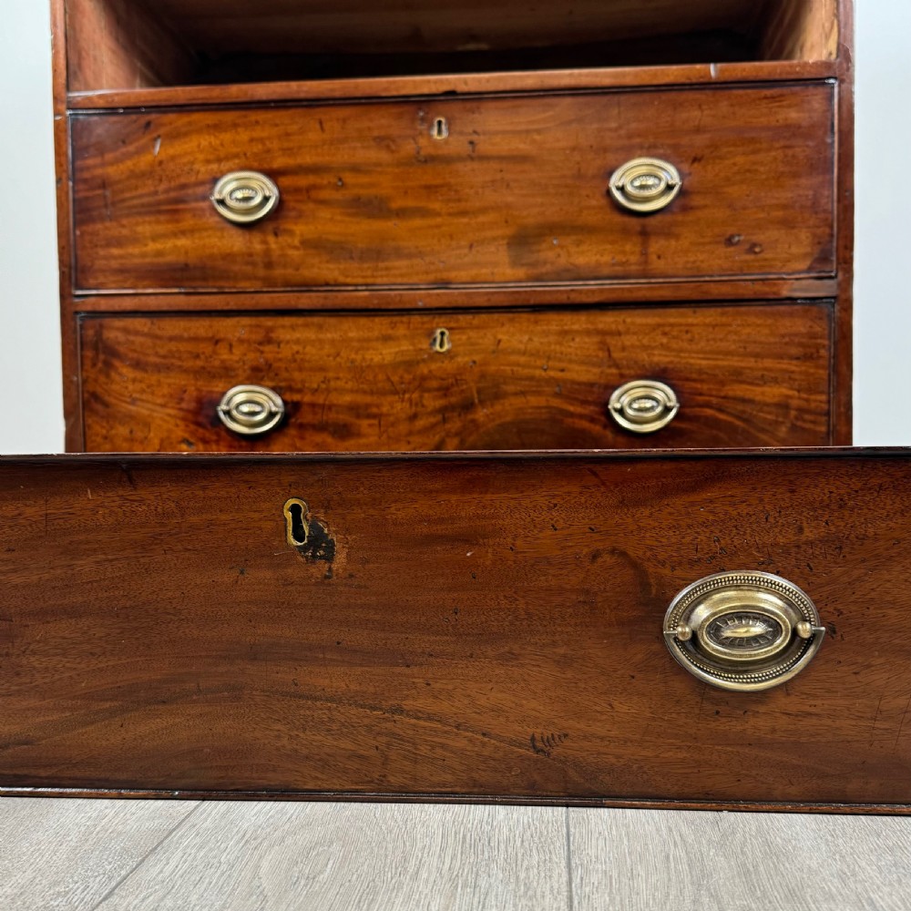 Antique 18th Century Chest Of Drawers In Mahogany  View XI