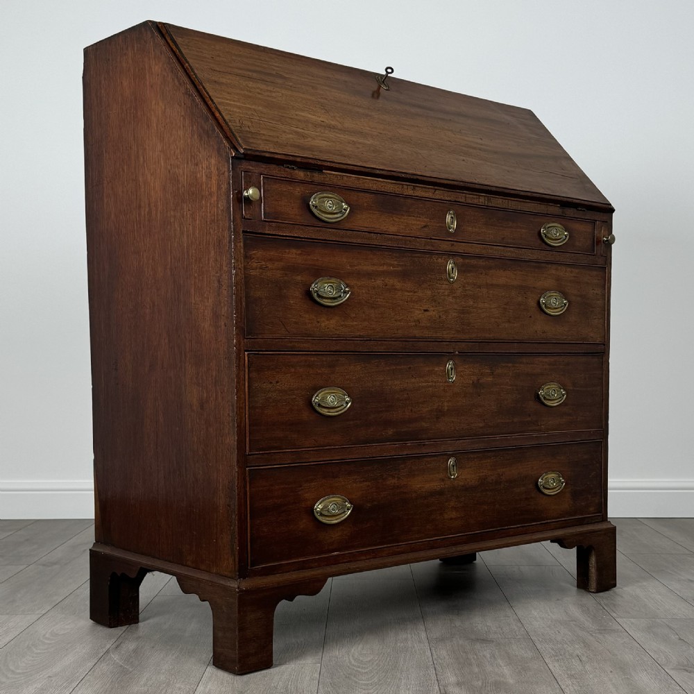 Antique 18th Century Bureau Of Good Quality In Mahogany  View VII