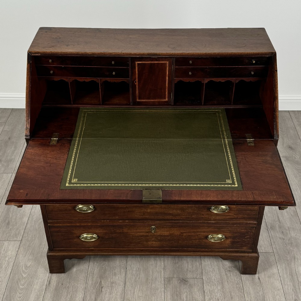 Antique 18th Century Bureau Of Good Quality In Mahogany  View X