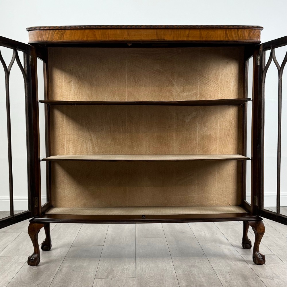 Antique 20th Century Display Cabinet In Mahogany 
 View II
