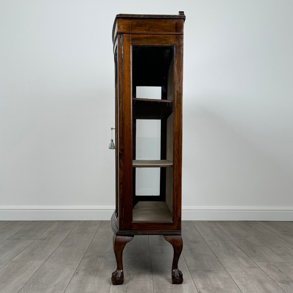 Antique 20th Century Display Cabinet In Mahogany 
 View V