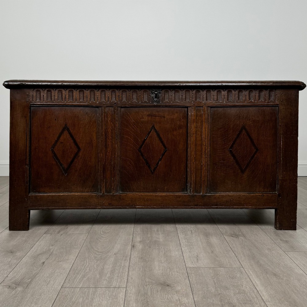  Antique 18th Century Good Quality Coffer In Oak 
