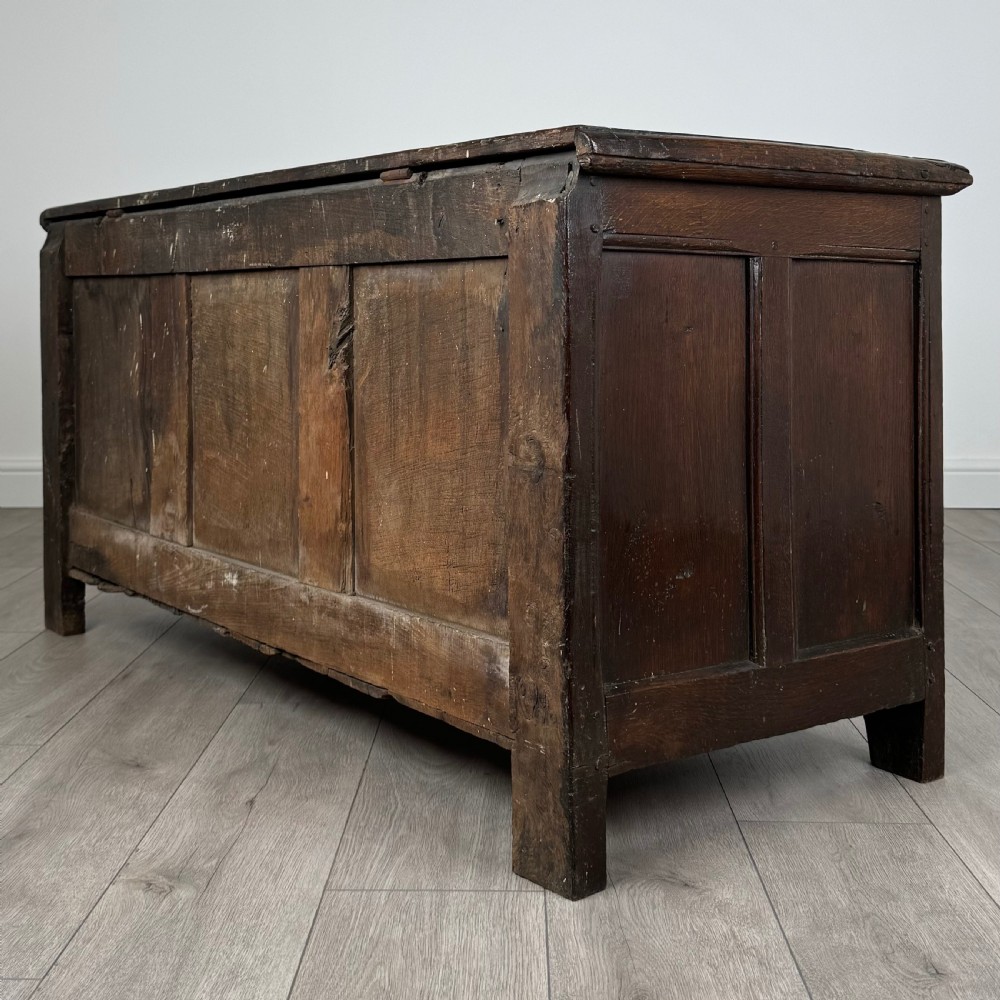  Antique 18th Century Good Quality Coffer In Oak 
 View VII