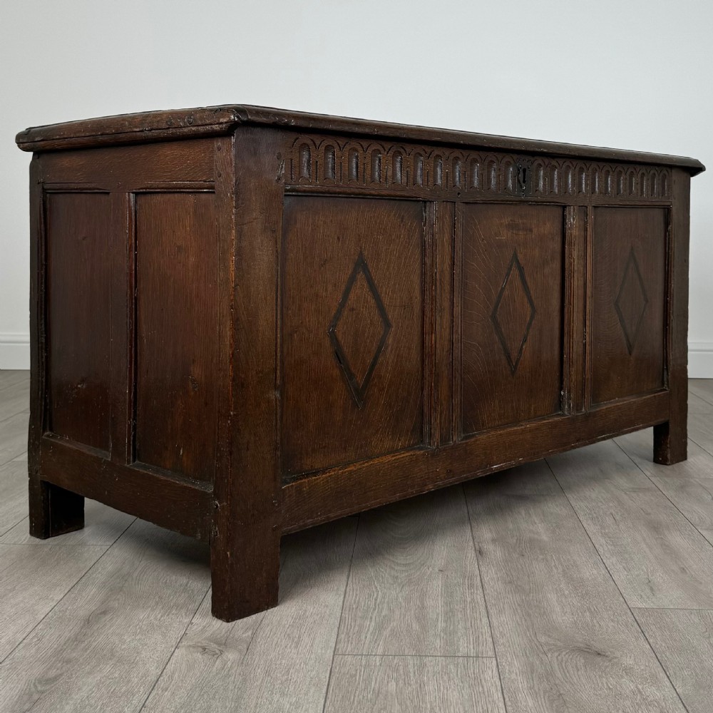  Antique 18th Century Good Quality Coffer In Oak 
 View VIII