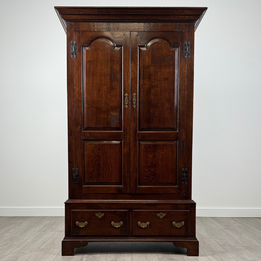 Antique 20th Century Georgian Style Wardrobe In Oak 
