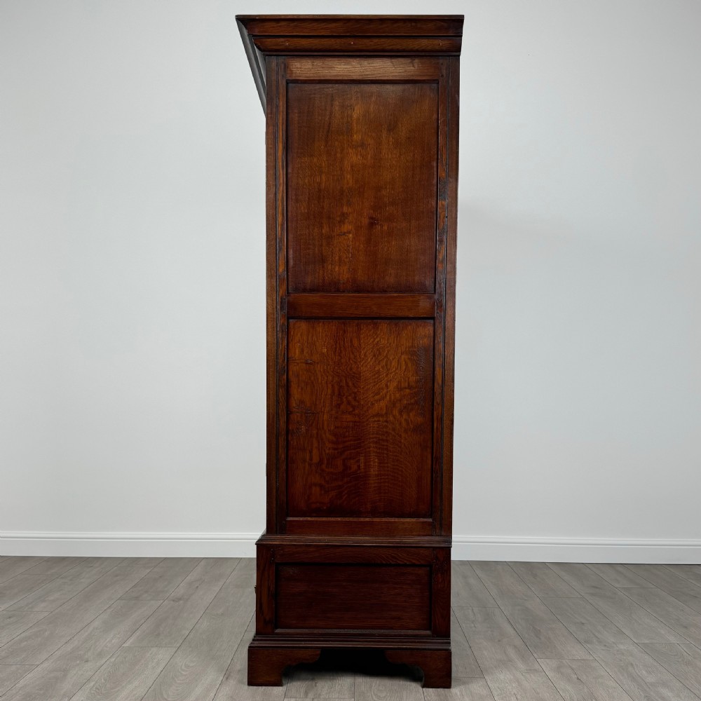  Antique 20th Century Georgian Style Wardrobe In Oak  View IV