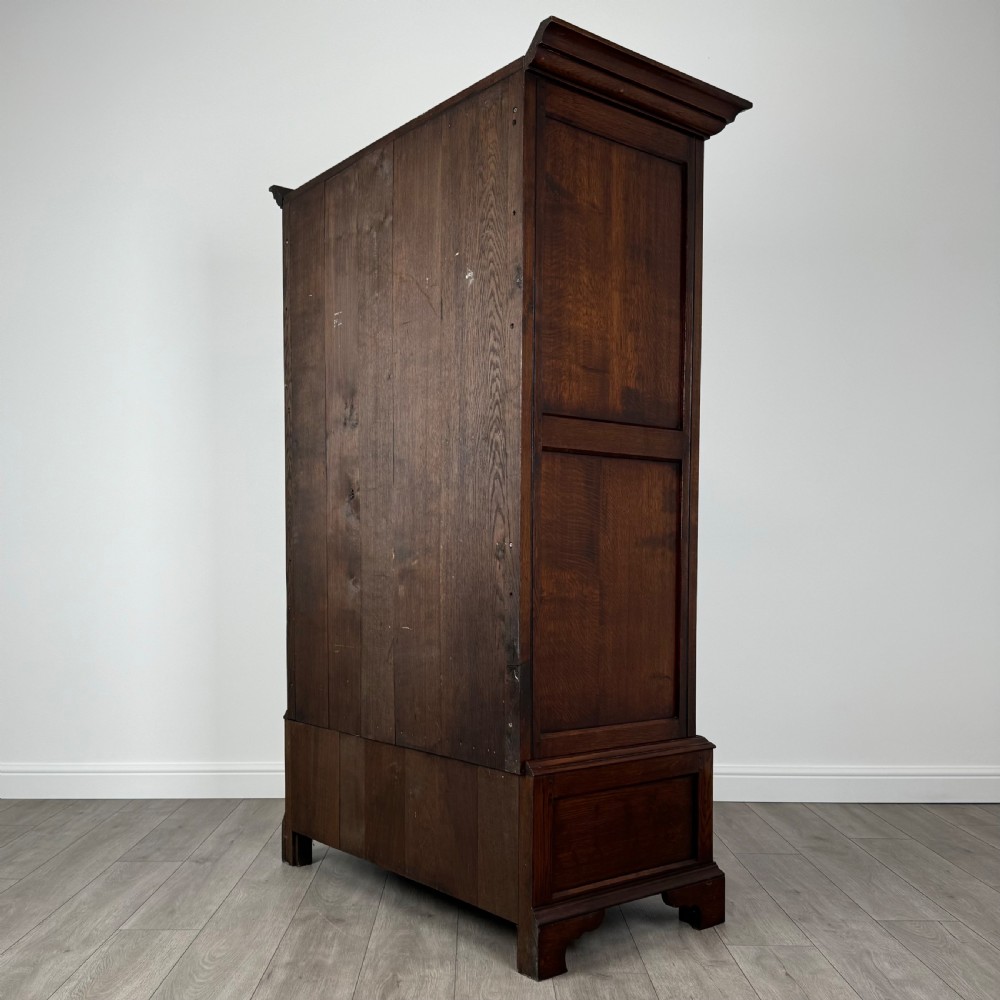  Antique 20th Century Georgian Style Wardrobe In Oak  View VI
