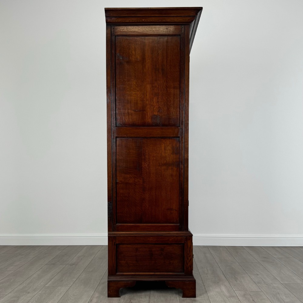  Antique 20th Century Georgian Style Wardrobe In Oak  View VIII