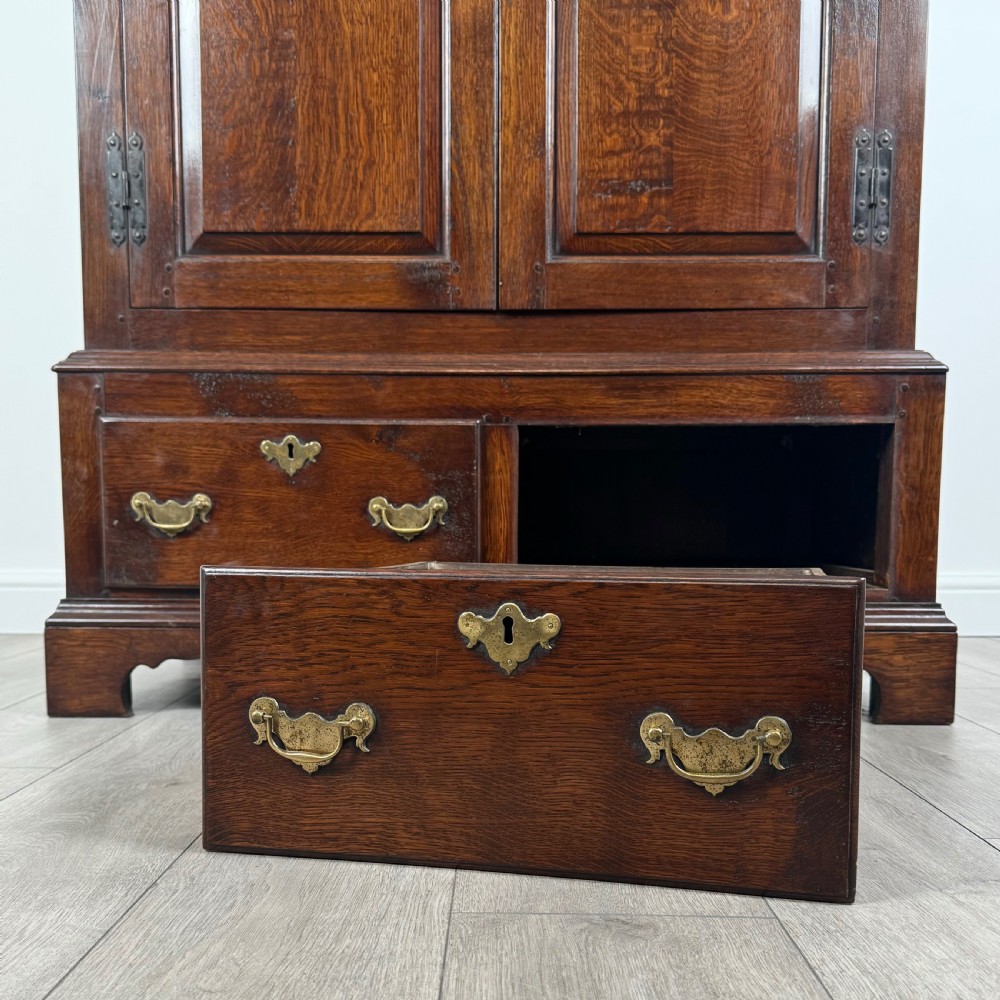  Antique 20th Century Georgian Style Wardrobe In Oak  View X