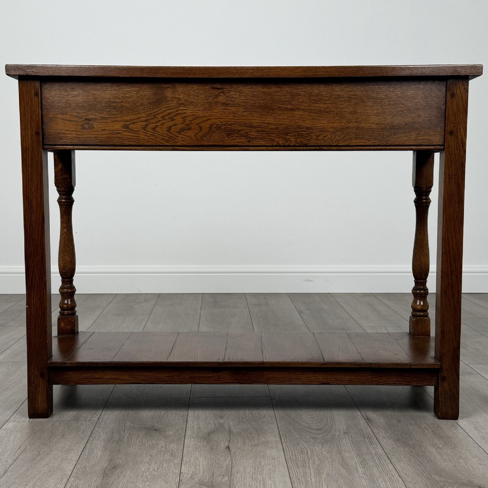 Antique 20th Century Good Quality Side Table In Oak 
 View V