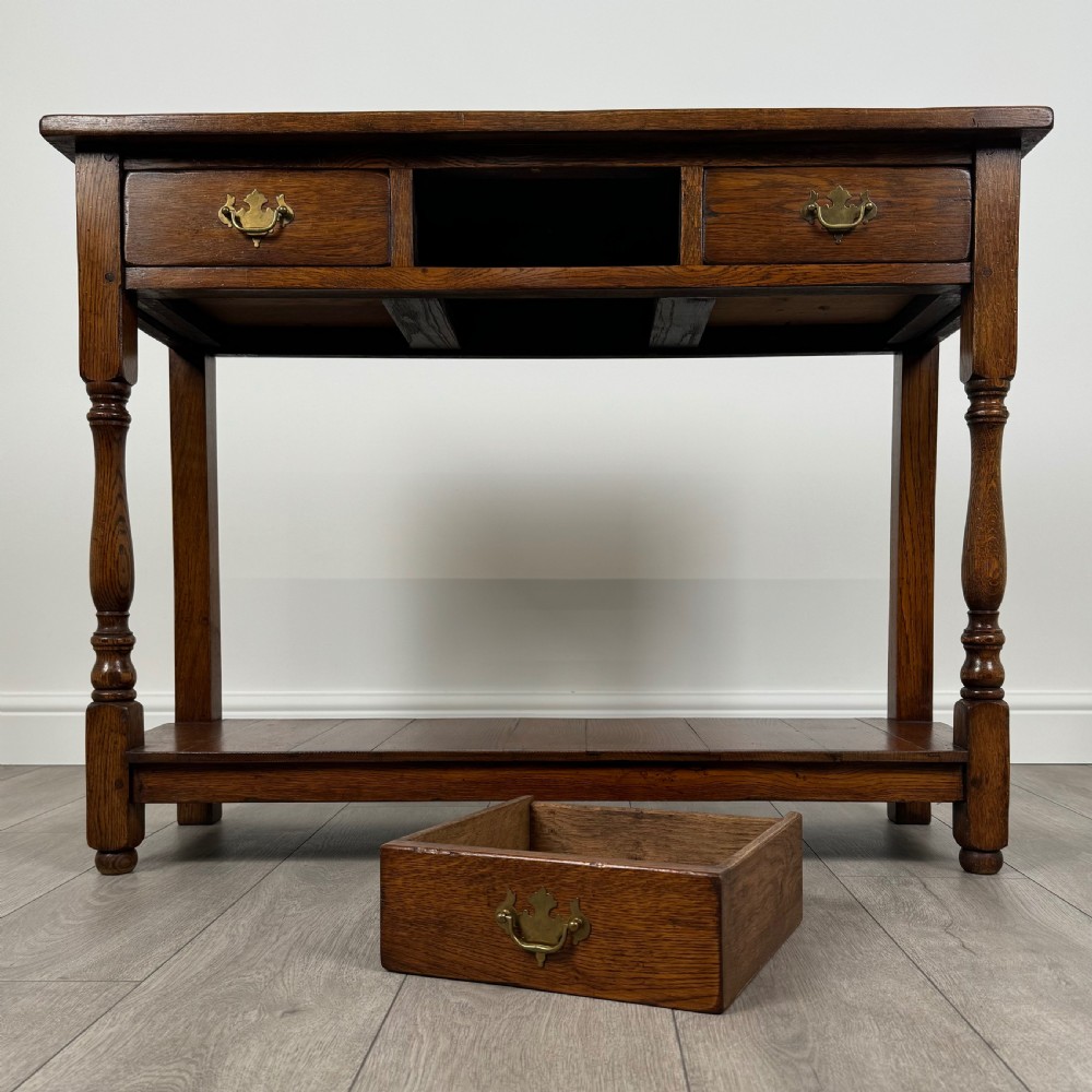  Antique 20th Century Good Quality Side Table In Oak 
 View X