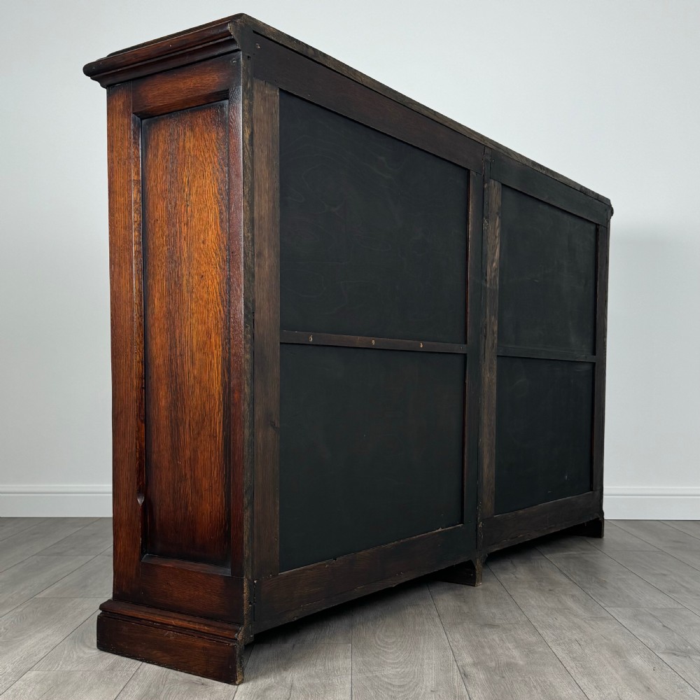 Antique 20th Century Fine Quality Large Open Bookcase In Oak 
 View IV
