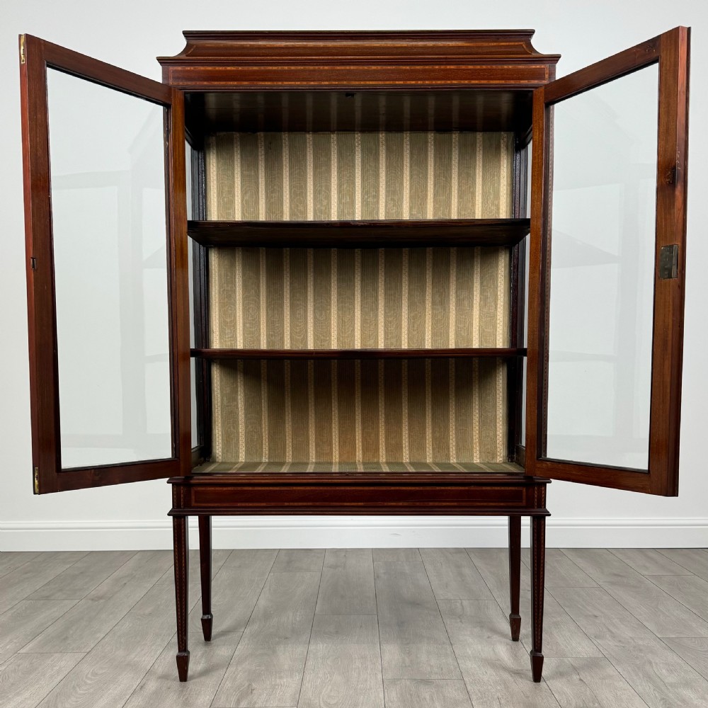  Antique 20th Century Inlaid Display Cabinet In Mahogany  View II