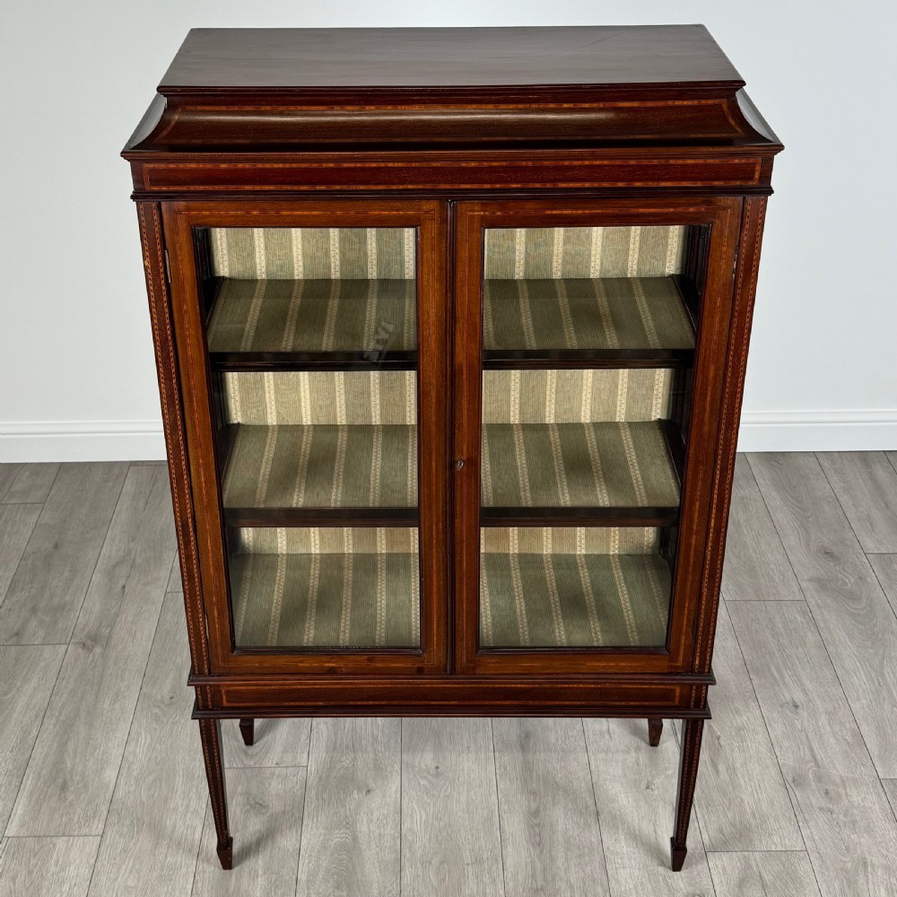  Antique 20th Century Inlaid Display Cabinet In Mahogany  View X