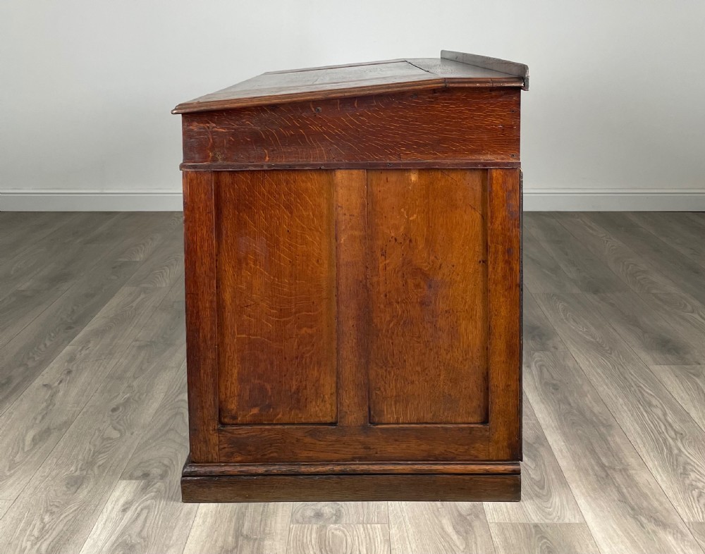 Antique 20th Century Pedestal Desk In Oak  View IV
