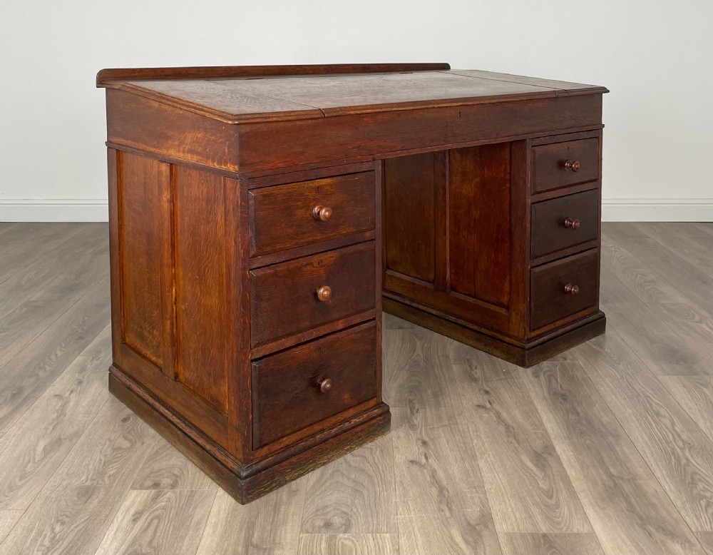 Antique 20th Century Pedestal Desk In Oak  View IX