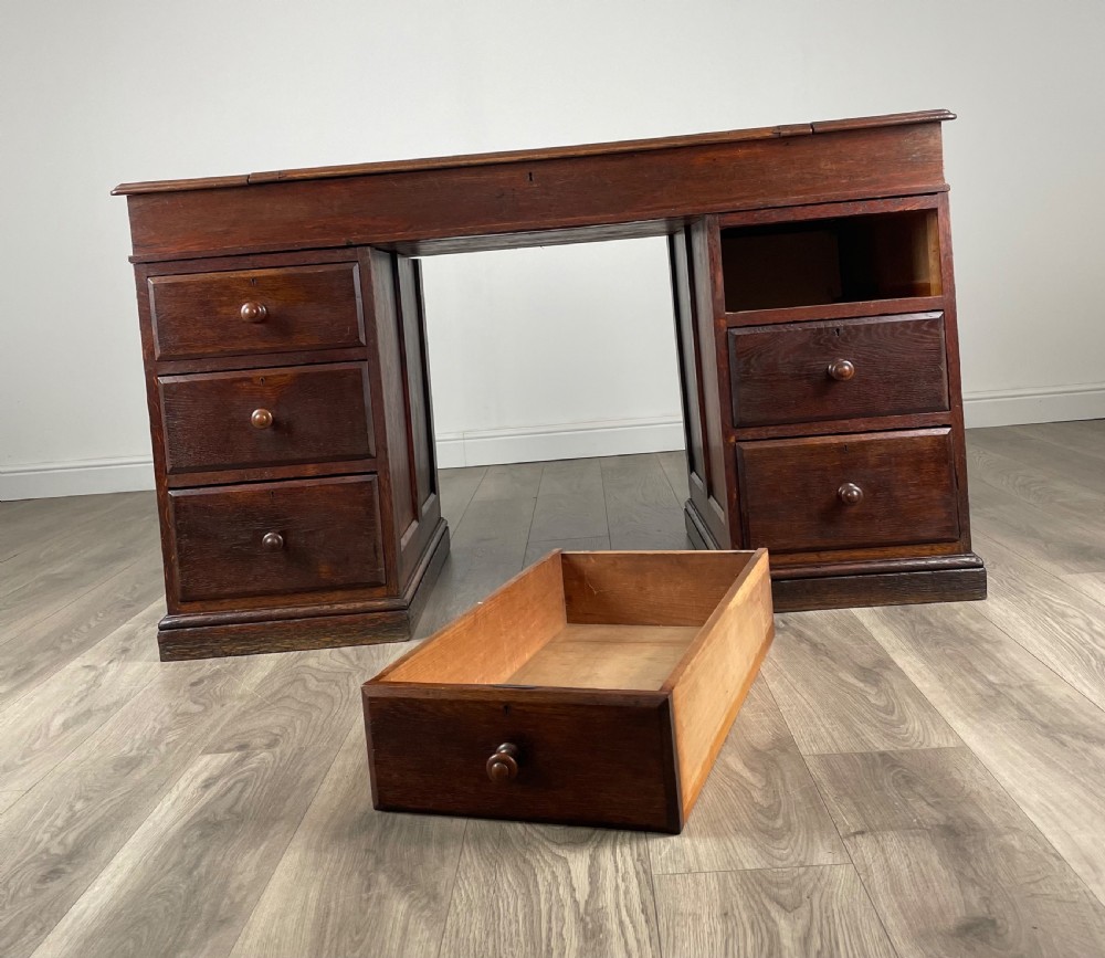 Antique 20th Century Pedestal Desk In Oak  View XII