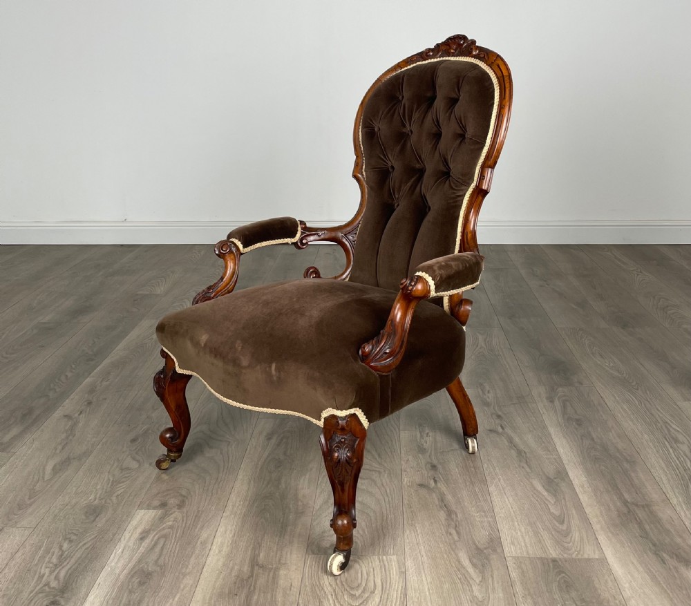 Antique 19th Century Victorian Armchair In Walnut 