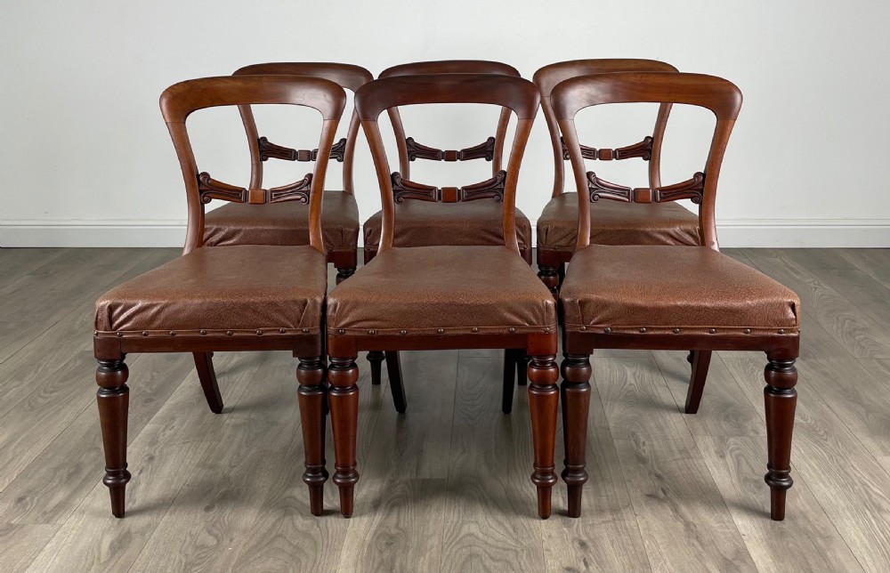 Antique 19th Century Set Of 6 Dining Chairs In Mahogany 