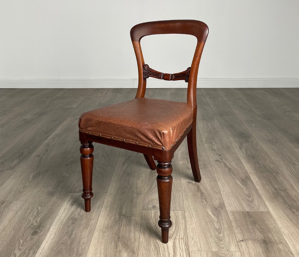Antique 19th Century Set Of 6 Dining Chairs In Mahogany  View II