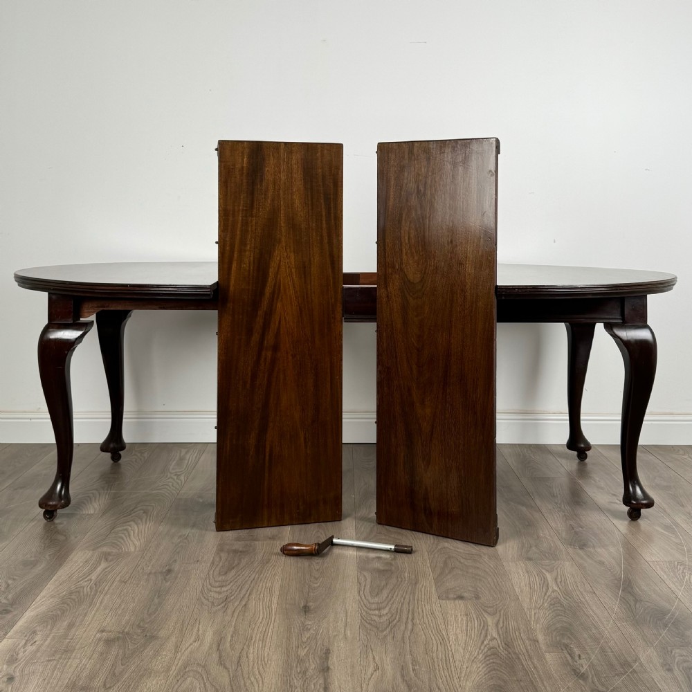 Antique 20th Century Queen Anne Style Dining Table View IV
